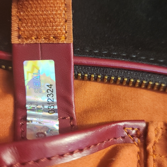 Maxx New York Small Retro Black with dark red trim leather shoulder bag. - Picture 11 of 13